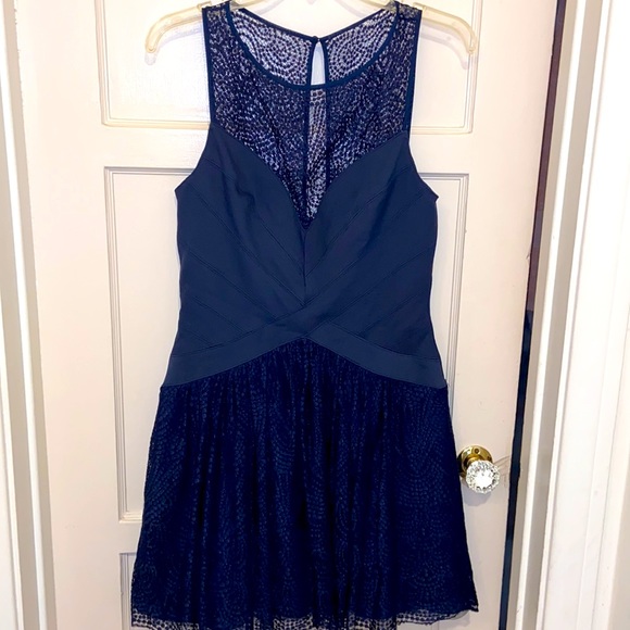 NEW BCBG MAX AZRIA SOPHIANA BANDAGE DRESS CORSET BODYCON LACE SZ 10 NAVY BLUE - Picture 5 of 13